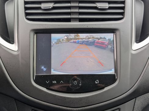 Used 2016 Chevrolet Trax LS image 3