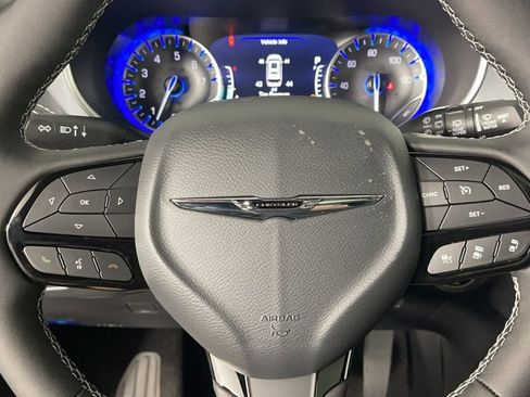 New 2025 Chrysler Pacifica Limited image 24