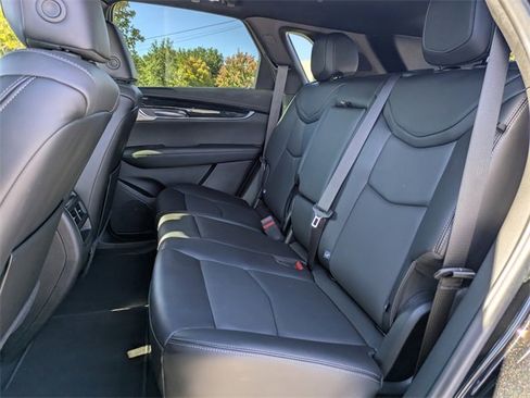 Used 2025 Cadillac XT5 Premium Luxury image 15