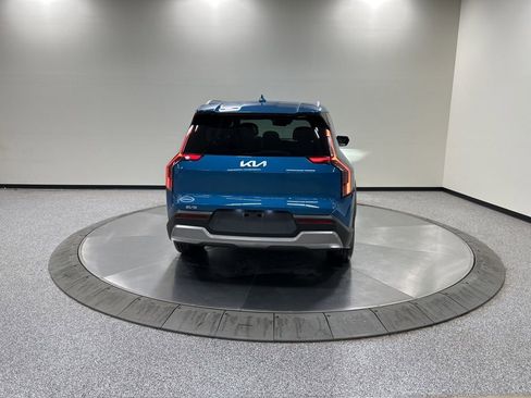 New 2026 Kia EV9 Wind AWD/4WD image 7
