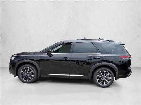 New 2026 Nissan Pathfinder Platinum FWD image 5