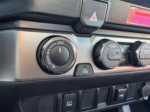 Certified 2022 Toyota Tacoma SR5 image 33