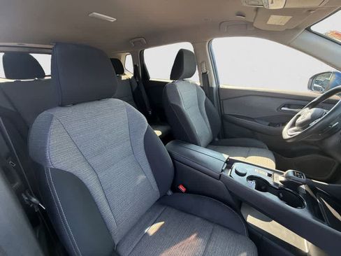 Used 2023 Nissan Rogue SV image 14