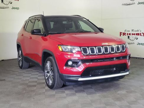 Used 2023 Jeep Compass Limited w/ Elite Group AWD/4WD image 2