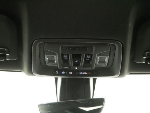 Used 2021 GMC Sierra 3500 Denali w/ Denali Ultimate Package AWD/4WD image 22