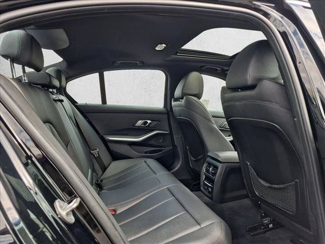 Used 2020 BMW 330i Sedan w/ Premium Package RWD image 21