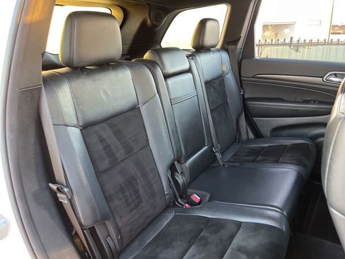 Used 2017 Jeep Grand Cherokee Altitude image 25