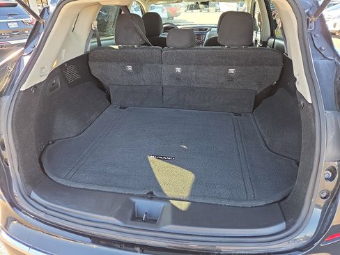 Used 2023 Nissan Murano S image 7