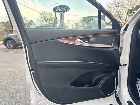 Used 2018 Lincoln MKX Select w/ Select Plus Package image 14