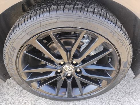 Used 2023 Toyota Camry XSE image 8