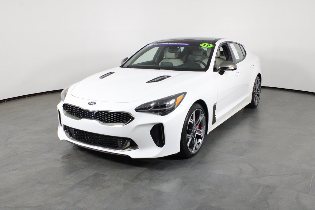 Used 2019 Kia Stinger GT2 RWD image 2