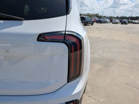 Certified 2024 Kia Telluride SX FWD image 11