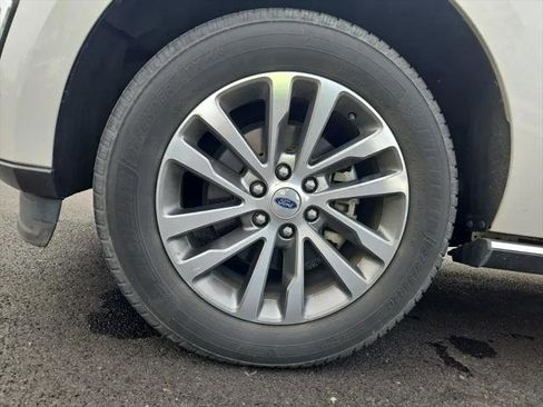 Used 2018 Ford Expedition Max Limited w/ Equipment Group 301A image 11