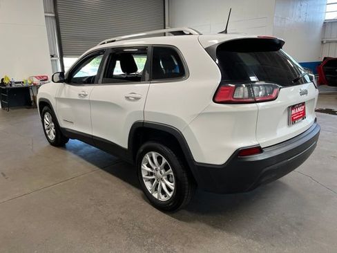 Used 2019 Jeep Cherokee Latitude w/ Popular Appearance Group FWD image 5