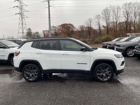 New 2026 Jeep Compass Limited image 2