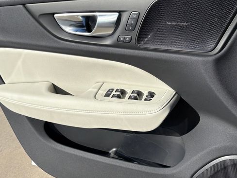 New 2026 Volvo V60 B5 Cross Country Ultra w/ Protection Package Premier image 17