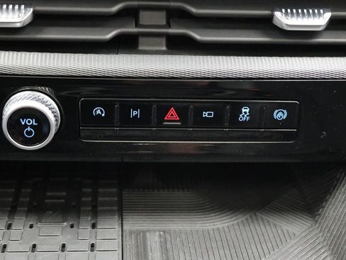 Used 2025 Ford Explorer ST image 27