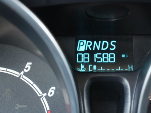 Used 2014 Ford Fiesta Titanium FWD image 26