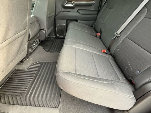 Used 2024 Chevrolet Silverado 1500 LT image 13