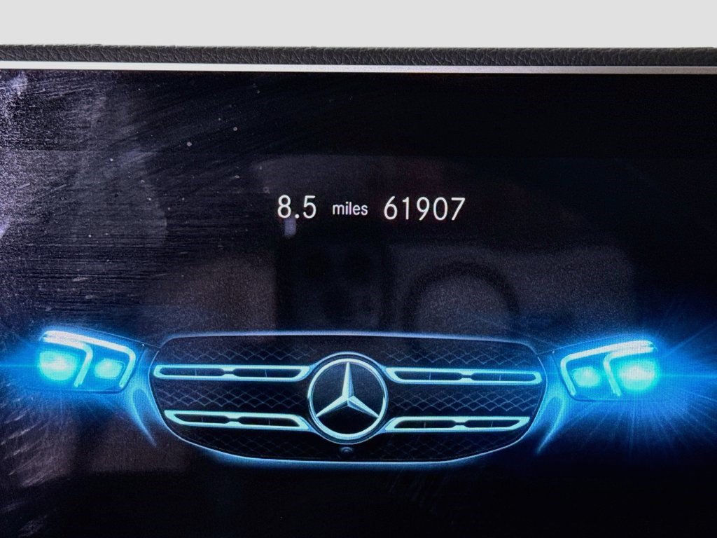Used 2023 Mercedes-Benz GLS 450 4MATIC image 12