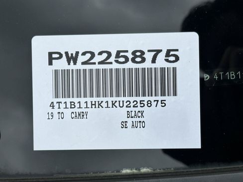Used 2019 Toyota Camry SE FWD image 15