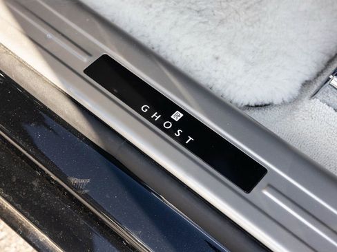 Certified 2021 Rolls-Royce Ghost Extended Wheelbase image 34