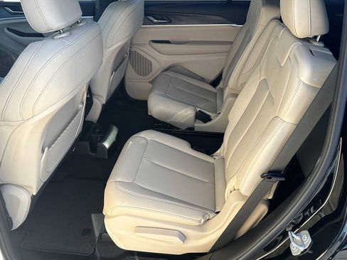 New 2025 Jeep Grand Cherokee L Limited image 21
