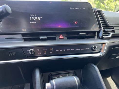 Used 2024 Kia Sportage EX image 24