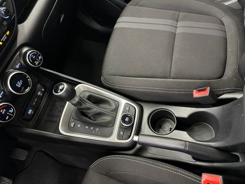 Used 2026 Hyundai Venue SEL FWD image 30