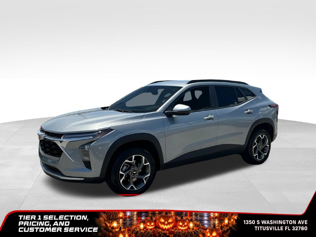 Used 2025 Chevrolet Trax LT w/ LT Convenience Package FWD image 2