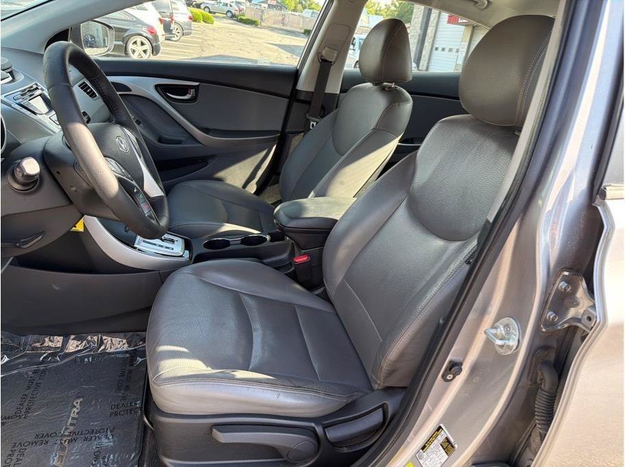 Used 2012 Hyundai Elantra Limited FWD image 9