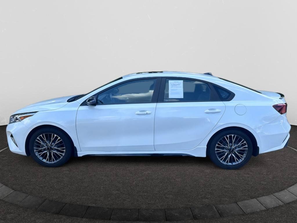 Used 2024 Kia Forte GT-Line w/ GT-Line Premium Package FWD image 2