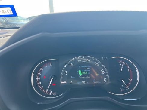 Used 2025 Toyota RAV4 XLE FWD image 8
