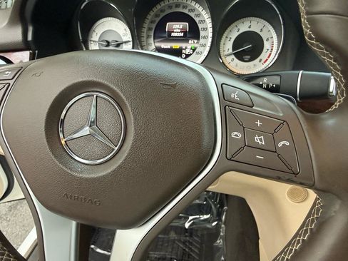Used 2013 Mercedes-Benz GLK 350 4MATIC image 30