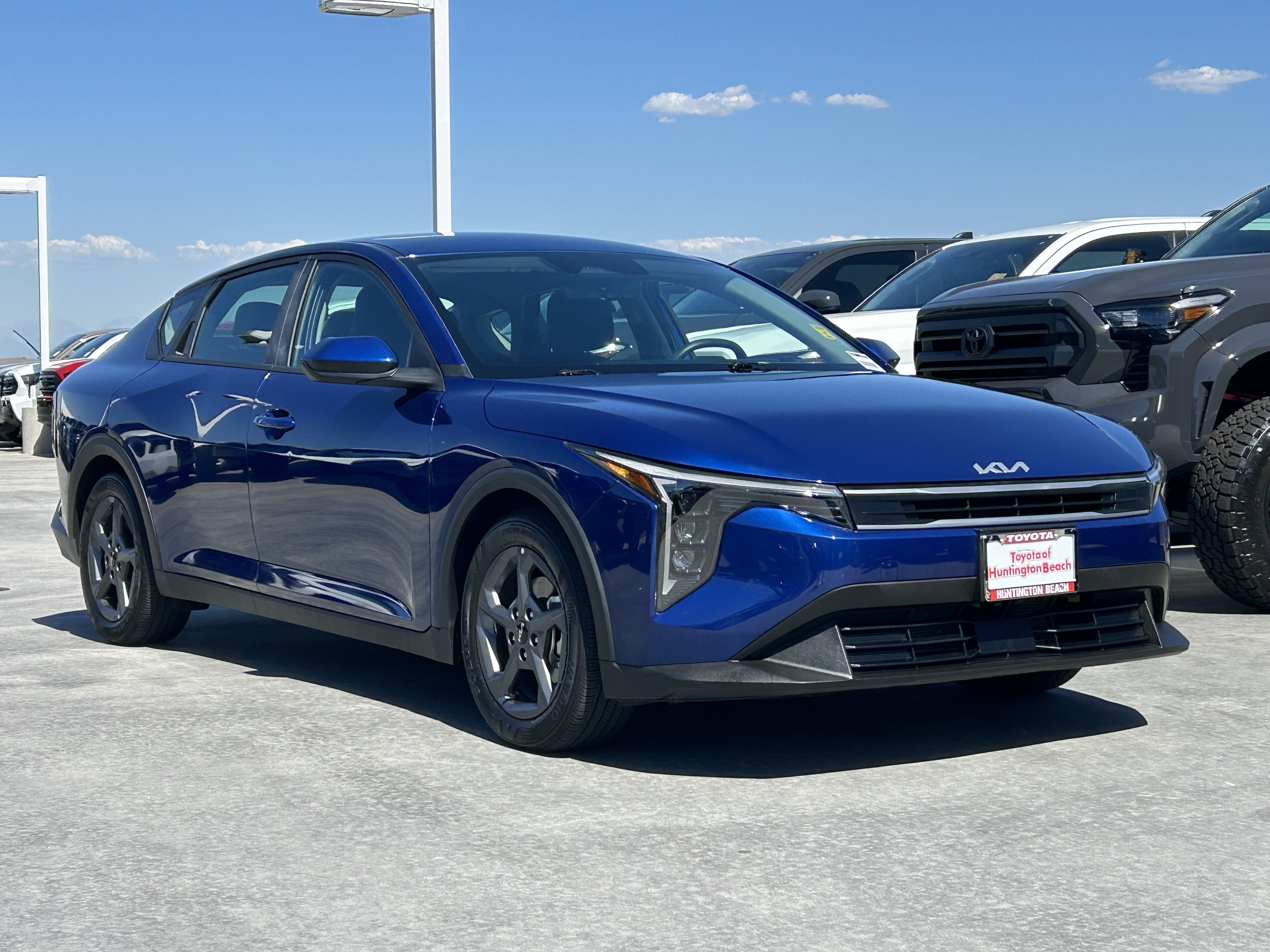 Used 2026 Kia K4 FWD image 2