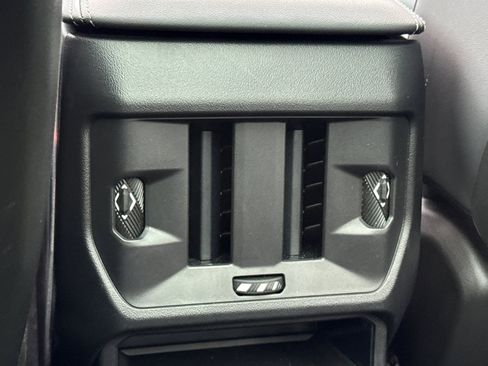 Used 2025 BMW X3 xDrive30i w/ Premium Package image 16