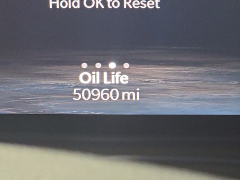 Used 2023 Jeep Grand Wagoneer 4WD w/ Flexible Seating Group image 2