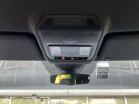 Used 2025 Volkswagen Atlas Cross Sport SE image 16