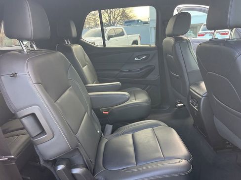 Used 2023 Chevrolet Traverse LT image 57