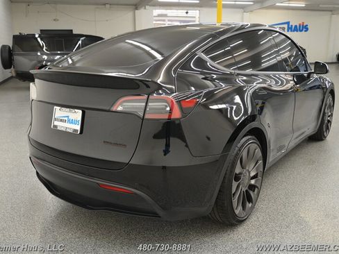 Used 2022 Tesla Model Y Performance AWD/4WD image 12
