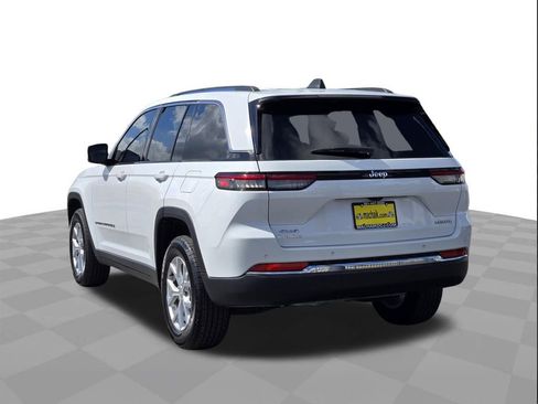 Used 2023 Jeep Grand Cherokee Limited image 6