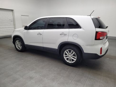 Used 2015 Kia Sorento LX image 3