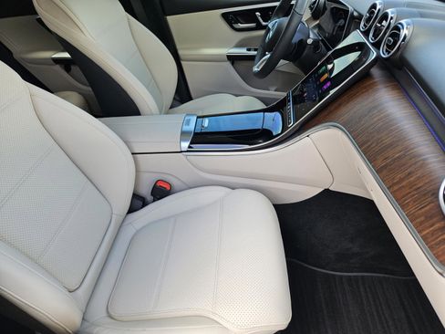 Certified 2026 Mercedes-Benz GLC 300 image 6