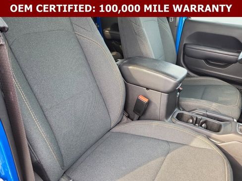 Used 2024 Jeep Gladiator Sport AWD/4WD image 16