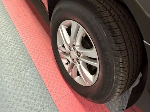 Used 2018 Buick Enclave Essence FWD image 37
