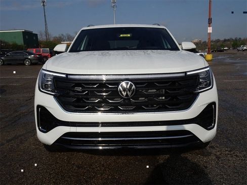 New 2025 Volkswagen Atlas Cross Sport SEL Premium R-Line image 9