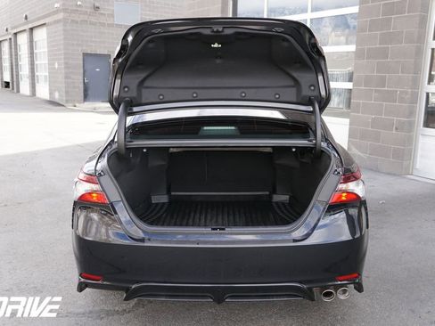 Used 2021 Toyota Camry SE image 33