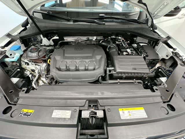 Used 2023 Volkswagen Tiguan SE R-Line FWD image 29