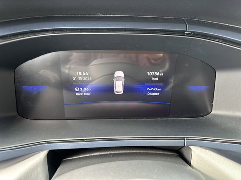 Used 2024 Volkswagen Taos SE image 16