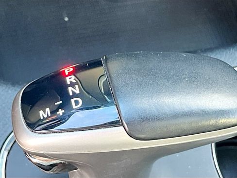 Used 2018 Dodge Durango SRT w/ Technology Group AWD/4WD image 17